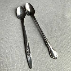 Vtg Oneidacraft CHATEAU Deluxe & Unbranded Baby Spoons Stainless Infant Lot Of 2